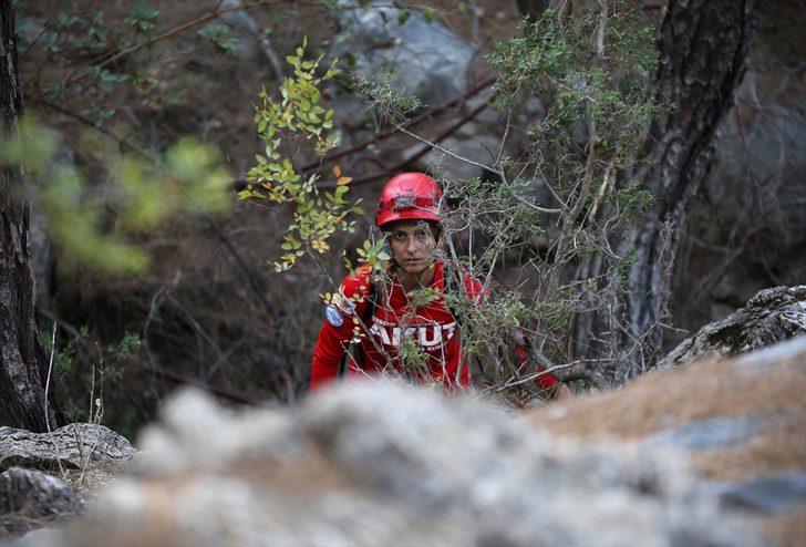 GÜNCELLEME - Mersin'de kaybolan 3 yaşındaki çocuğu arama çalışmaları devam ediyor G4