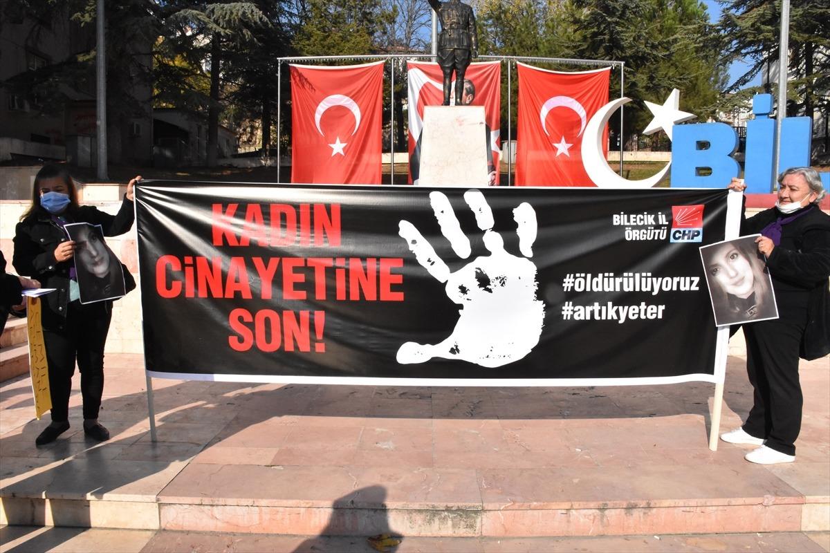 Bilecik'te eşi tarafından &ouml;ld&uuml;r&uuml;len gen&ccedil; kadın ve babası anıldı