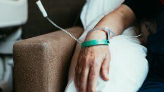 Sigara mide kanserine yol açıyor