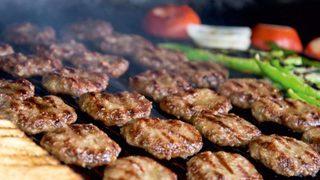 Akçaabat köftesi nasıl yapılır? Akçaabat köfte malzemeleri neler?