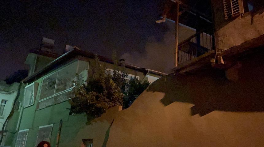 Hatay'da çıkan yangında 3 ev hasar gördü