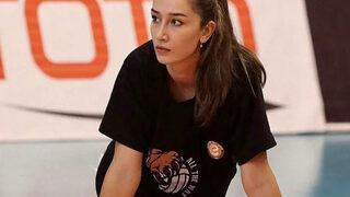 Milli voleybolcu Hande Baladın sosyal medyada bambaşka biri