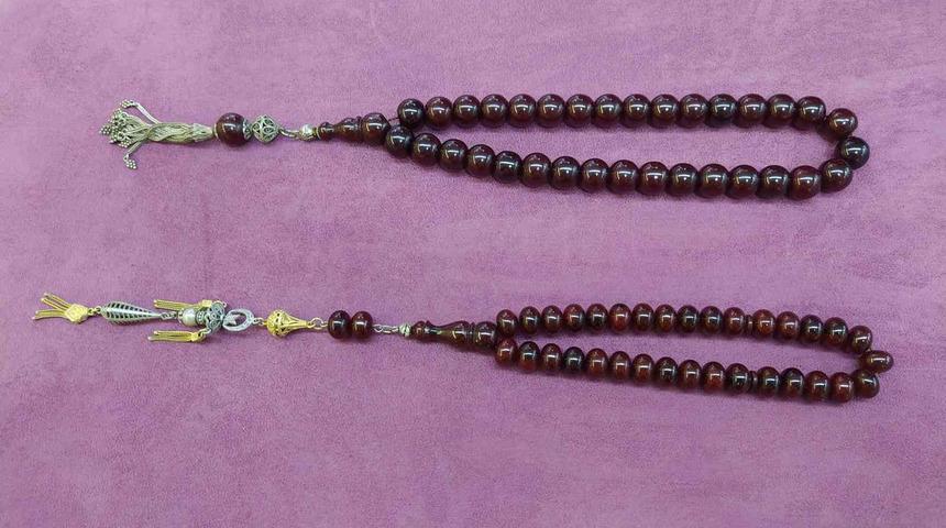 Kehribar tespihlerin fiyatı dudak uçuklatıyor! 30 milyon yıllık fosillerden yapılıyor