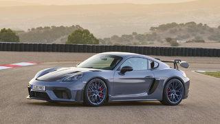 Porsche 718 serisinin yeni amirali: Porsche 718 Cayman GT4 RS'in örtüsü kaldırıldı!