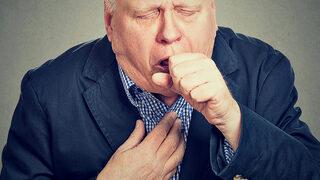 Sigara içenler KOAH belirtilerine dikkat! Uzun süredir kesilmiyorsa...