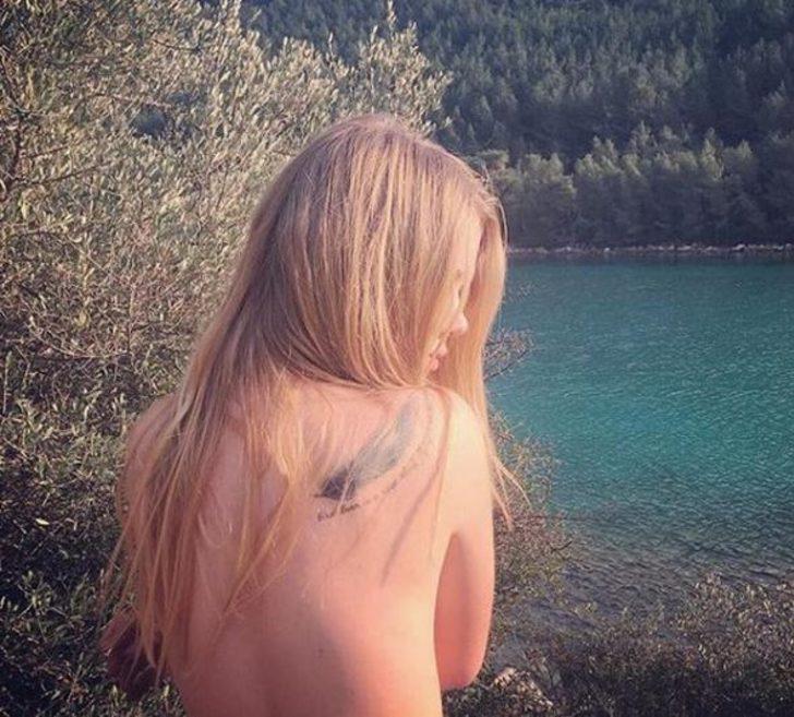 Serel Yereli sütyensiz paylaşımlarıyla takipçilerinin dikkatini çekti G4