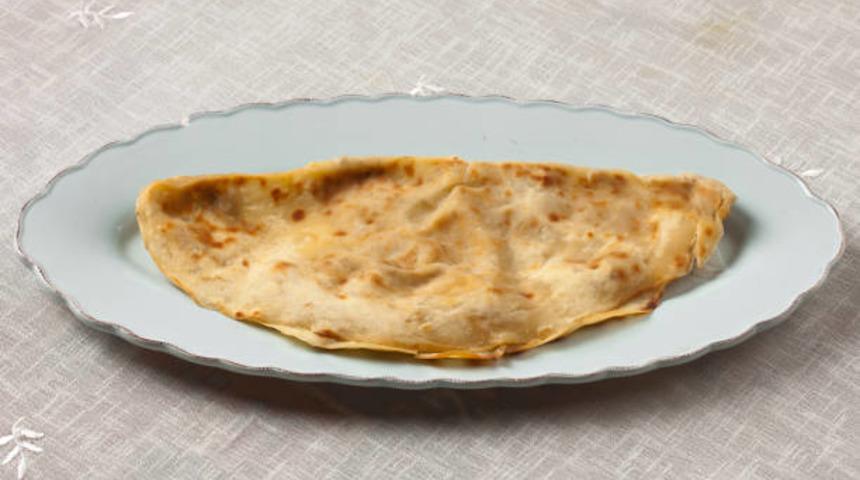 Kafkasya'dan sofralarınıza bambaşka lezzet geliyor: Çıtır çıtır Çerkez böreği (haluj) tarifi