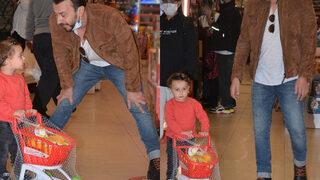 Ali Atay oğlu Fikret ile alışverişte