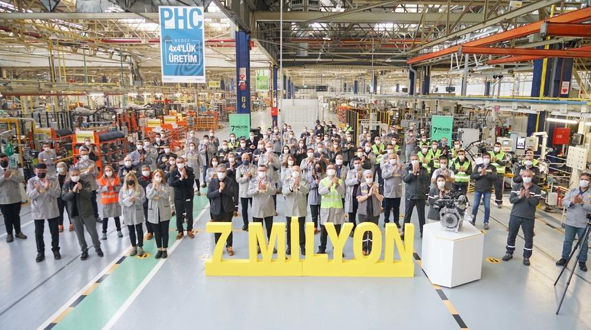 Oyak Renault 7 milyonuncu aracını ve motorunu üretti