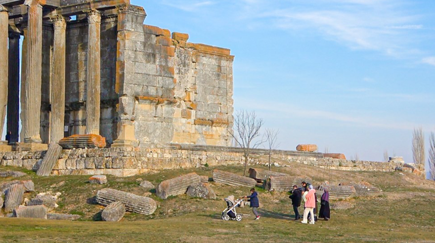 Bölgeye ilgi arttı! Aizanoi Antik Kenti’ni 2,5 ayda 9 bin 248 kişi ziyaret etti