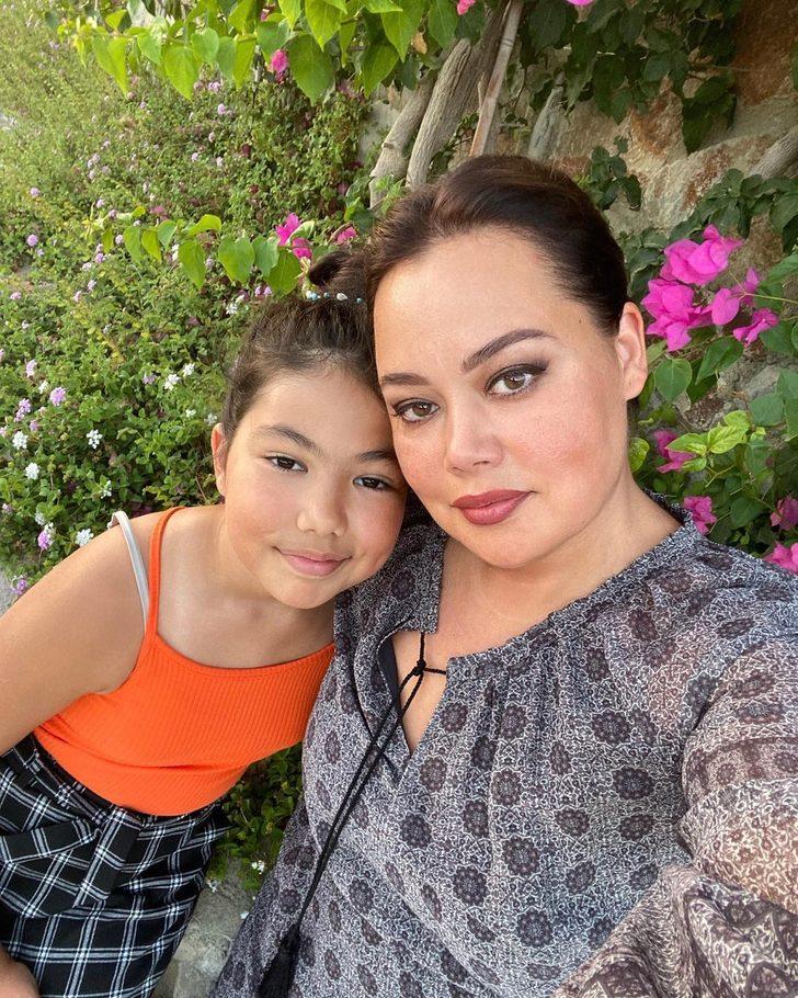 Alparslan: Büyük Selçuklu dizisinin Akça Hatun'u Fahriye Evcen'in ablasına benzerliği şaşırttı! G3