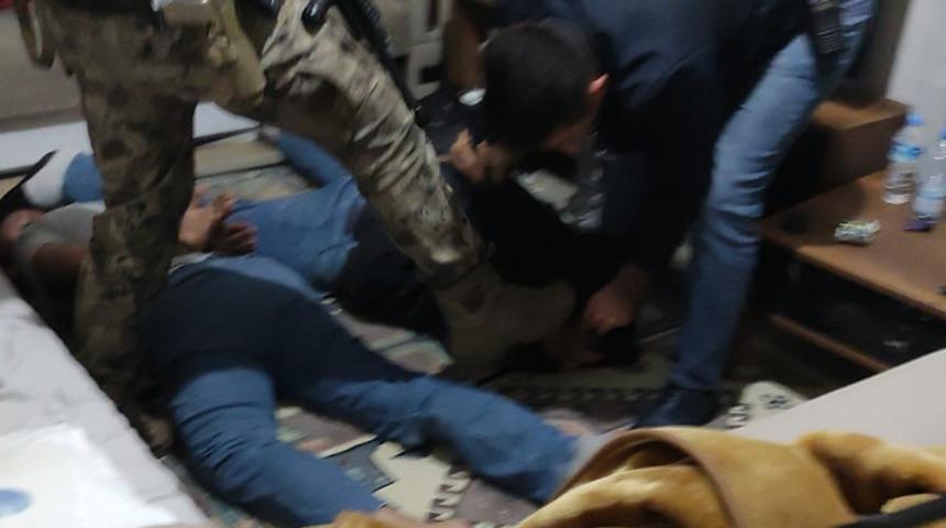 Hırsızların "Pes" dedirten tezgâhı! İkiz plakayla satmaya çalışmışlar