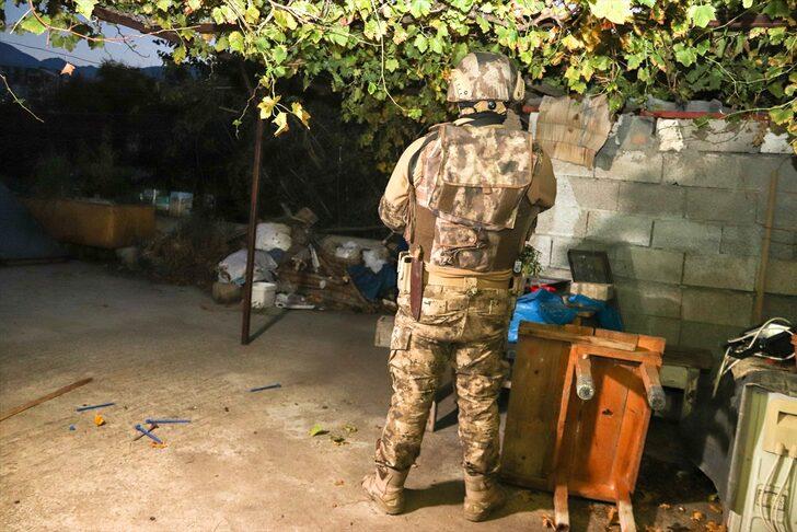 Osmaniye merkezli uyuşturucu operasyonunda 16 zanlı yakalandı G4