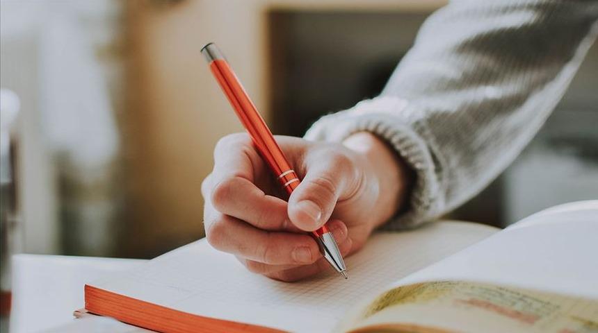 MEB'den 'liselerde devamsızlık ve sınıf tekrarı' açıklaması: Veliler de sürece dahil olacak! Merak edilen detaylar belli oldu