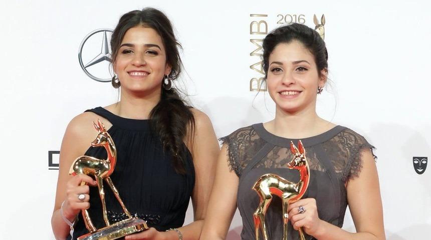 Yunanistan'da casuslukla suçlanan yardım görevlilerinin yargılandığı dava ertelendi