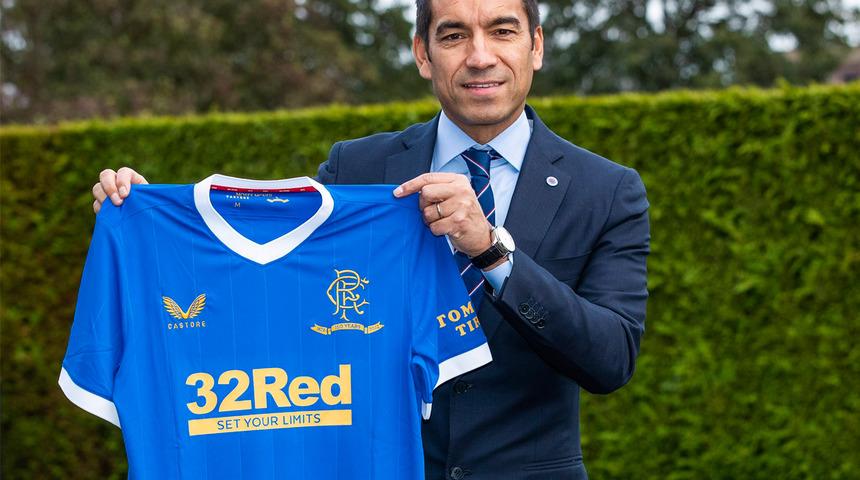 Rangers'ın yeni hocası Van Bronckhorst oldu