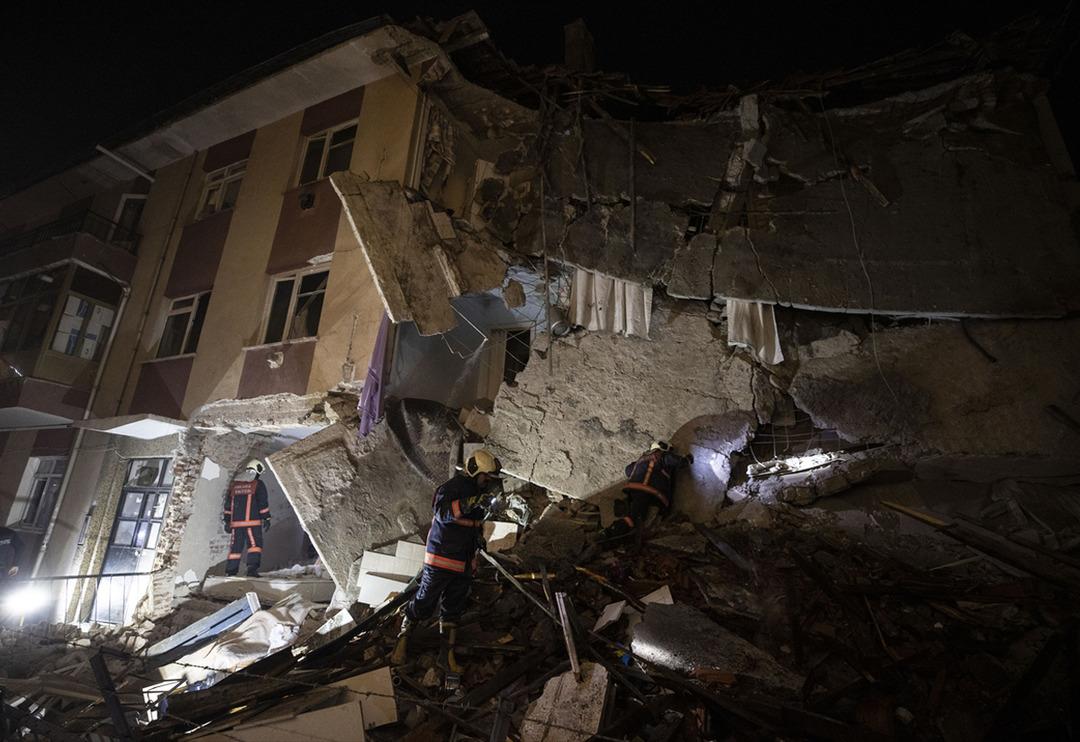 Son Dakika: Ankara'da bir apartmanda patlama