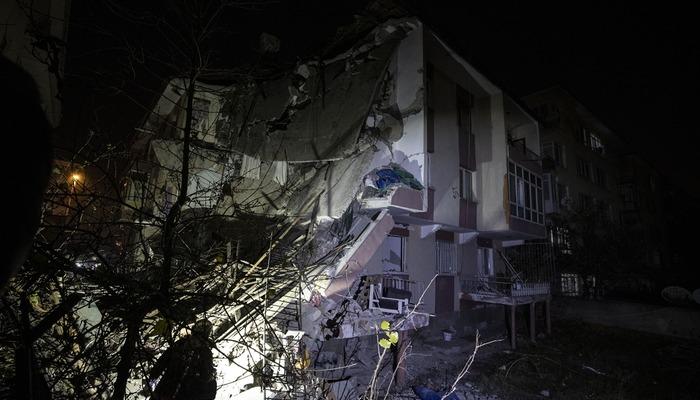 Son Dakika: Ankara'da bir apartmanda patlama