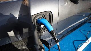 Yılda yarım milyon elektrikli araç üretecekler!