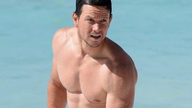 Mark Wahlberg hayranlarını endişelendirdi! Yeni filmi beklenirken göz bandajıyla fotoğrafı geldi