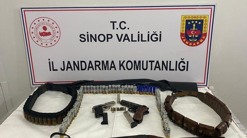 Sinop'ta komşularının evlerine tüfekle ateş eden kişi yakalandı