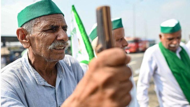 Hindistan’da çiftçiler bir yıldır süren tarım yasası protestolarını bitirmeye karar verdi