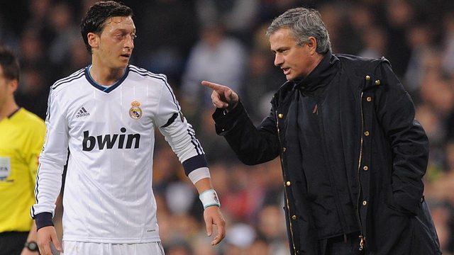 mesut-ozil-jose-mourinho_1ixedvxlatqoq1164tyecmb3f5