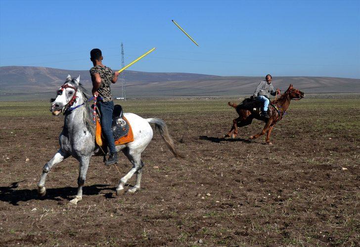 Ciritçiler karda oynayacakları turnuvalara dostluk maçlarıyla hazırlanıyor G3