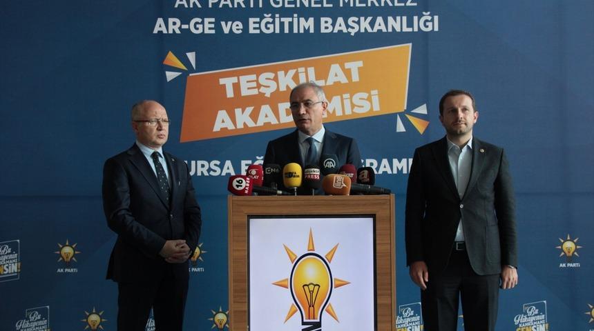 AK Parti'li Ala, partisinin teşkilat içi eğitimle örnek olacak siyasi faaliyet ortaya koyduğunu söyledi:
