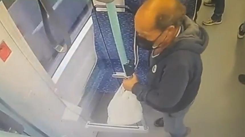 "Boji tramvaya pisledi" iddiasında yeni gelişme! Şoke eden görüntüyü Murat Ongun paylaştı