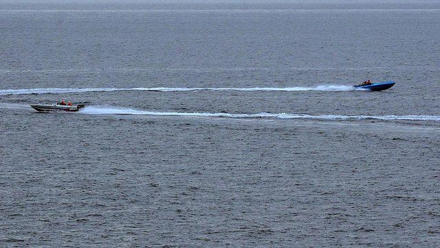 İran Devrim Muhafızları, Basra Körfezi'nde kaçak mazot yüklü yabancı bir gemiye el koydu