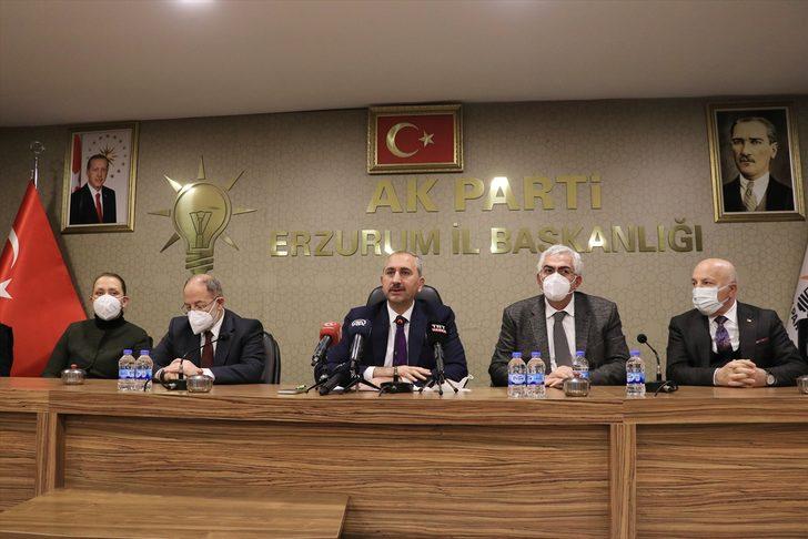 Adalet Bakanı Gül, Erzurum'da AK Parti İl Başkanlığında konuştu: G1