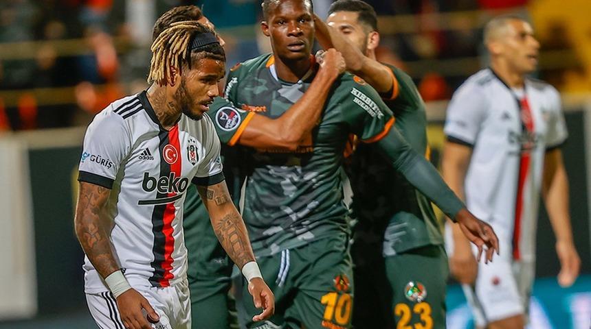 Babacar: Soyunma odasında parti yaptık