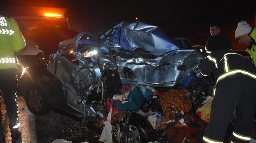 TEM Otoyolunda feci kaza! 2'si bebek 5 kişi yaralandı