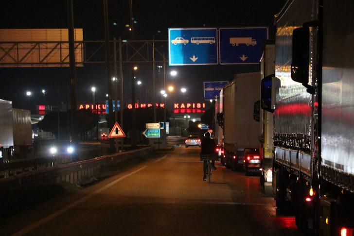 Yer: Kapıkule! 3 gündür bekliyorlar, TIR kuyruğu 11 kilometreyi buldu G4