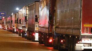 Yer: Kapıkule! 3 gündür bekliyorlar, TIR kuyruğu 11 kilometreyi buldu