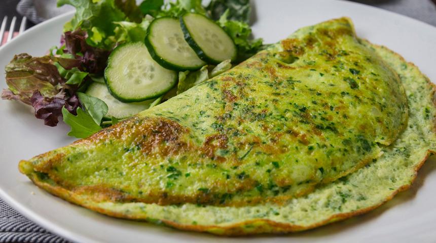 Kahvaltıların yeni gözdesi: Her yerde karşımıza çıkan pesto soslu yumurta nasıl yapılır?