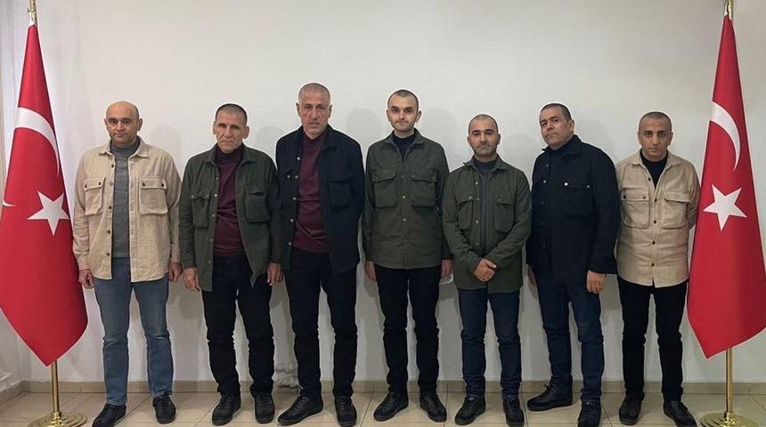 Libya'da 2 yıldır alıkonulan 7 T&uuml;rk vatandaşı MİT ve Katar istihbaratının ortak &ccedil;alışmasıyla T&uuml;rkiye'ye getirildi