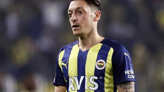 Vitor Pereira'dan şaşırtan Mesut Özil tercihi