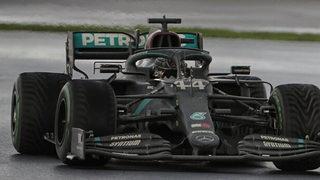 Katar'da zafer Hamilton'ın!