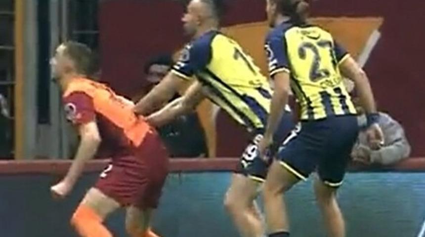 Galatasaray'dan son dakikada penaltı beklentisi!
