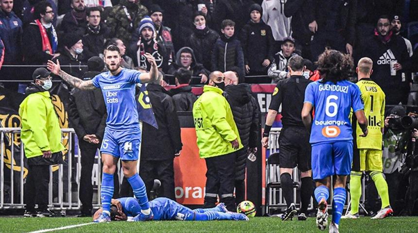 Fransa'da şok olay! Lyon - Marseille derbisi yarıda kaldı