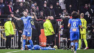 Fransa'da şok olay! Lyon - Marseille derbisi yarıda kaldı