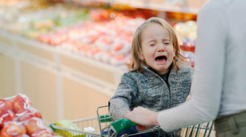 Hi&ccedil; susmayacakmış gibi ağlayan &ccedil;ocukları anlama ve sakinleştirme teknikleri