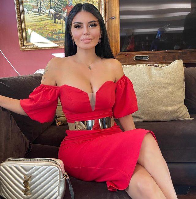 Ebru Polat'tan çıplak fotoğraf isyanı! ''Soyuna sopuna küfür etsem...''