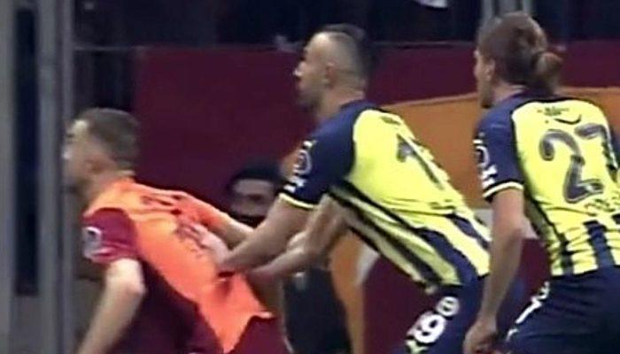 Galatasaraylıları çıldırtan pozisyon! Derbide son saniye penaltı isyanı