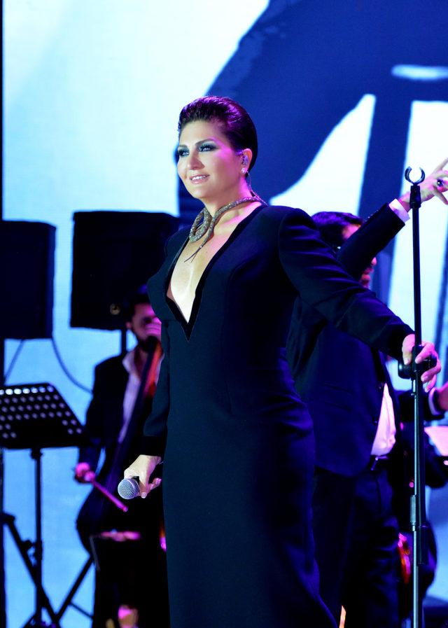 Sibel Can (7)