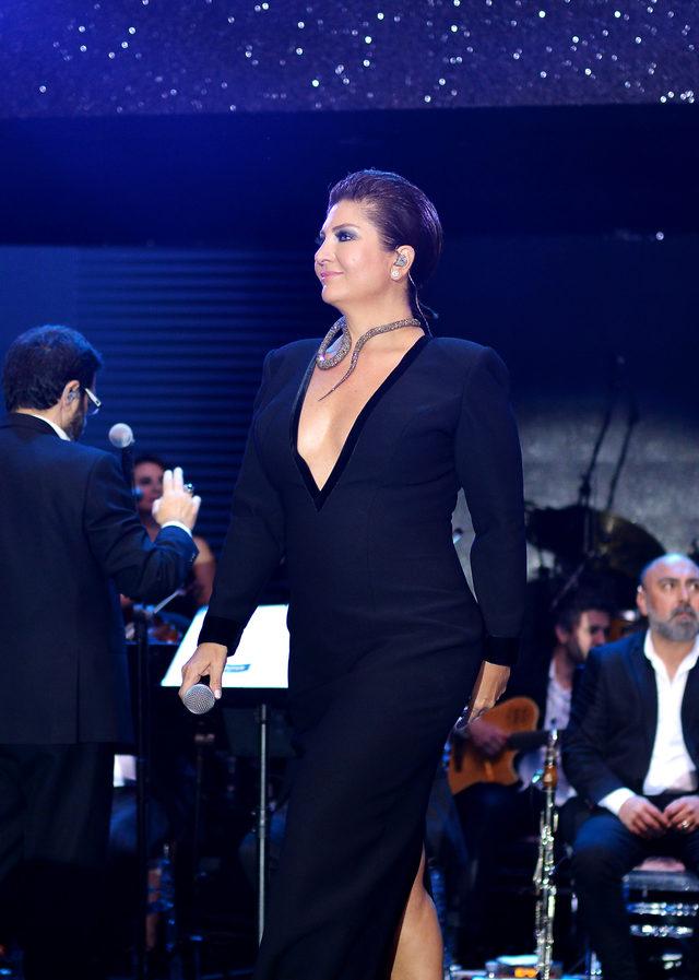 Sibel Can (8)