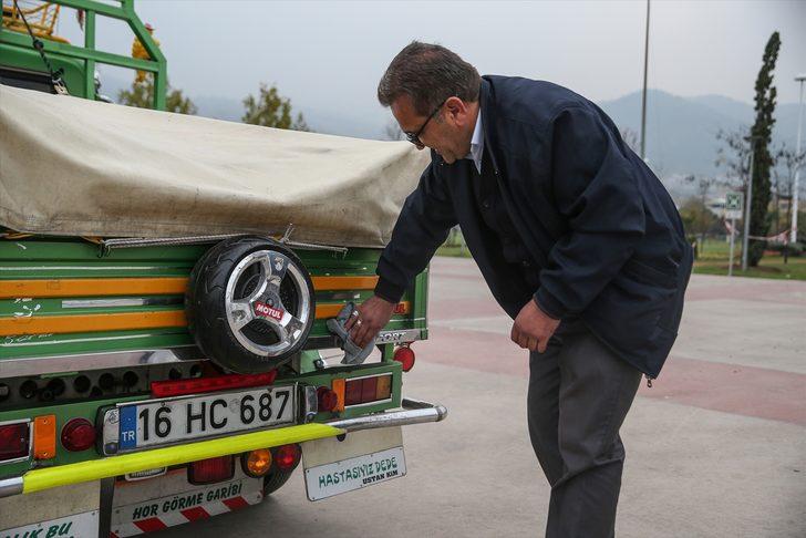 Çocukken bindirmedikleri için yıllar sonra satın aldı! Kullanabilmek için arabaya bile binmiyor G3