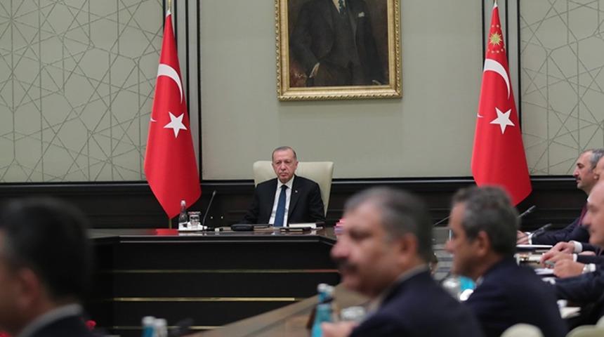 Resmî Gazete tartışması devam ediyor: Pek çok bakan, o gece kontrol etmekten kendini alamamıştır